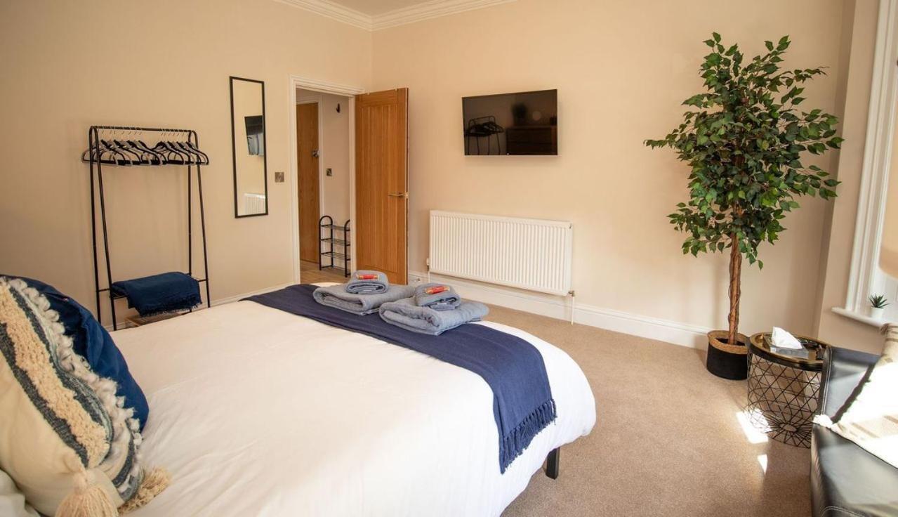 Treetop View Cosy Getaway In Eastbourne, Free Parking, Short And Long Stays, Rom bilde